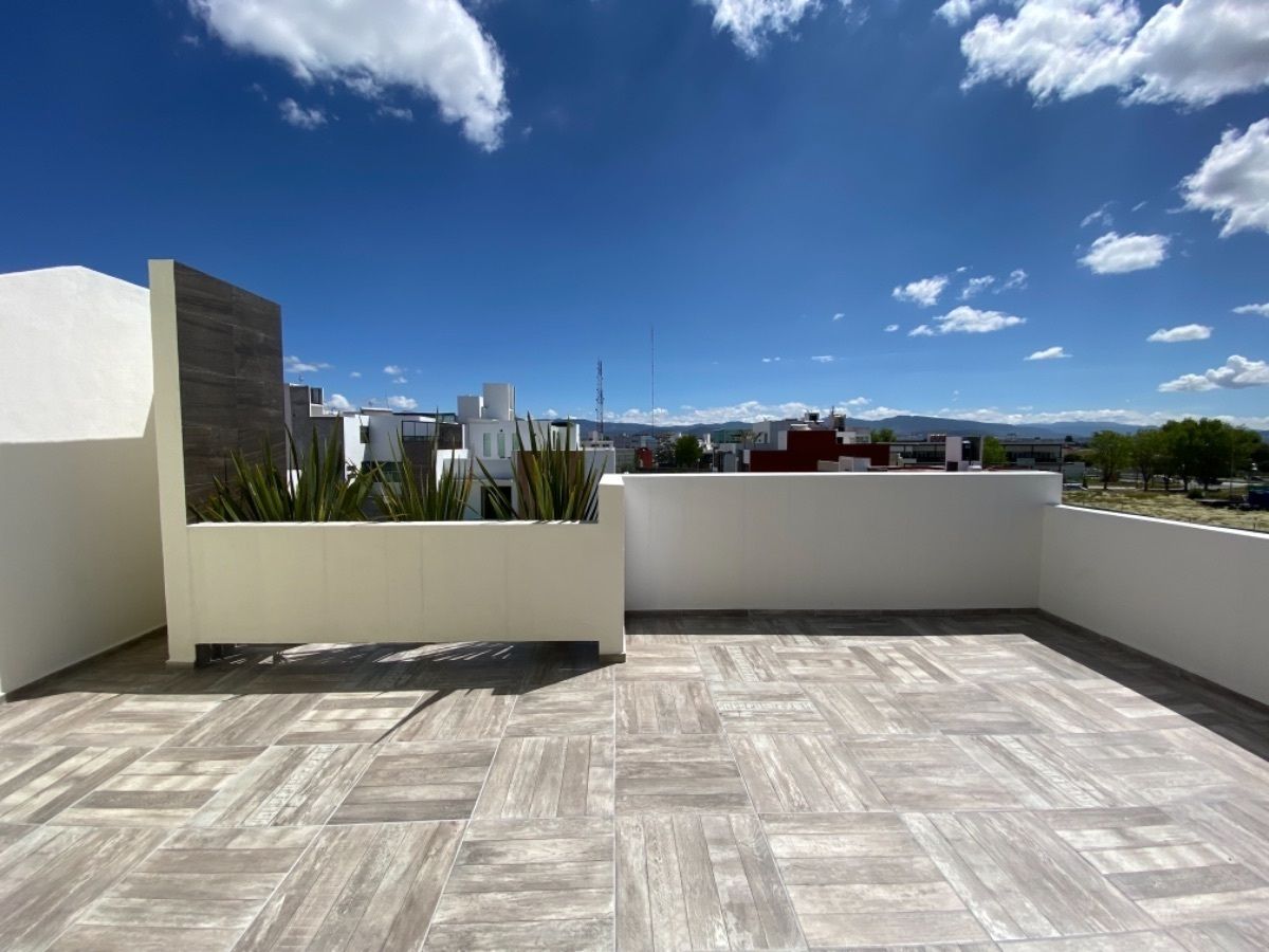 20 of 21: Roof garden