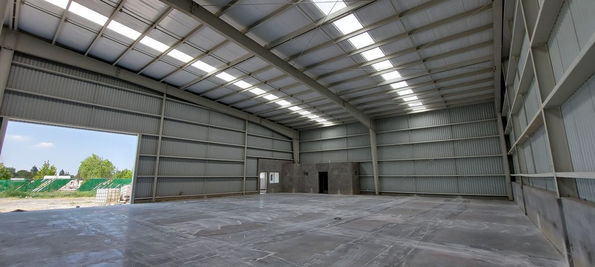 Bodega de 457 m2 a un lado de Panteón S. Cristo
