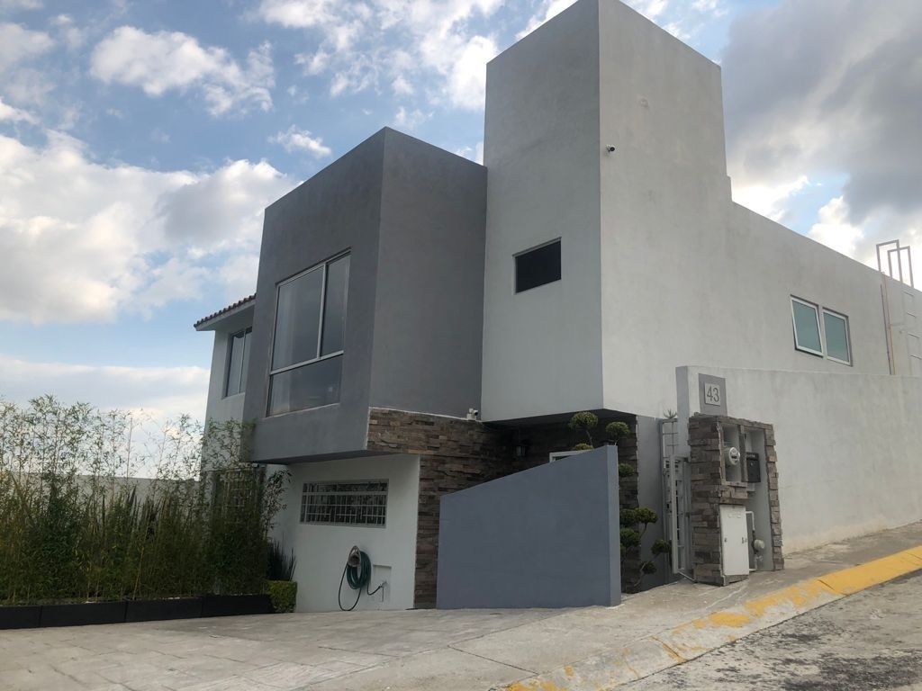1 de 50: Fachada 1