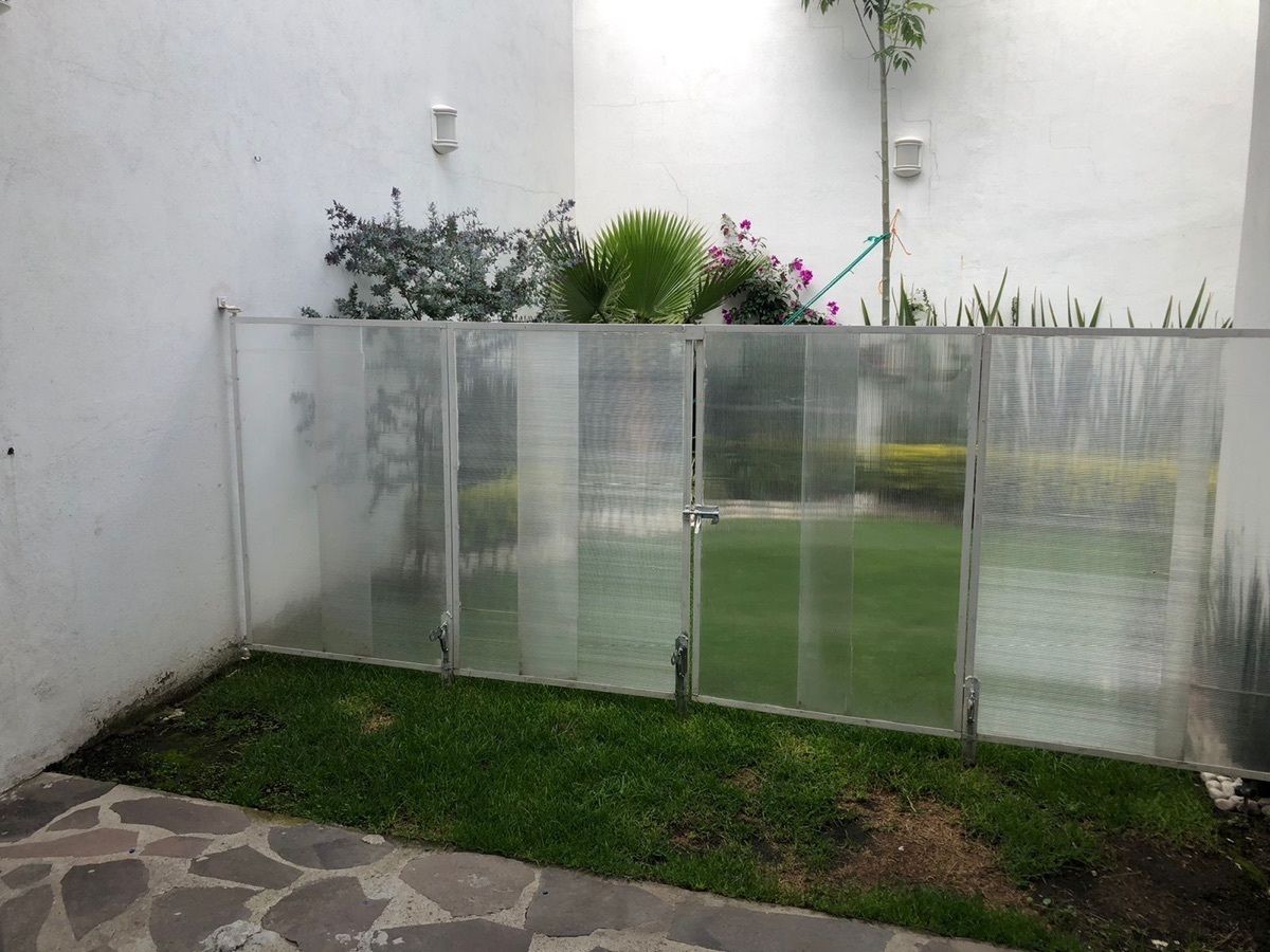 49 de 50: Jardín Trasero