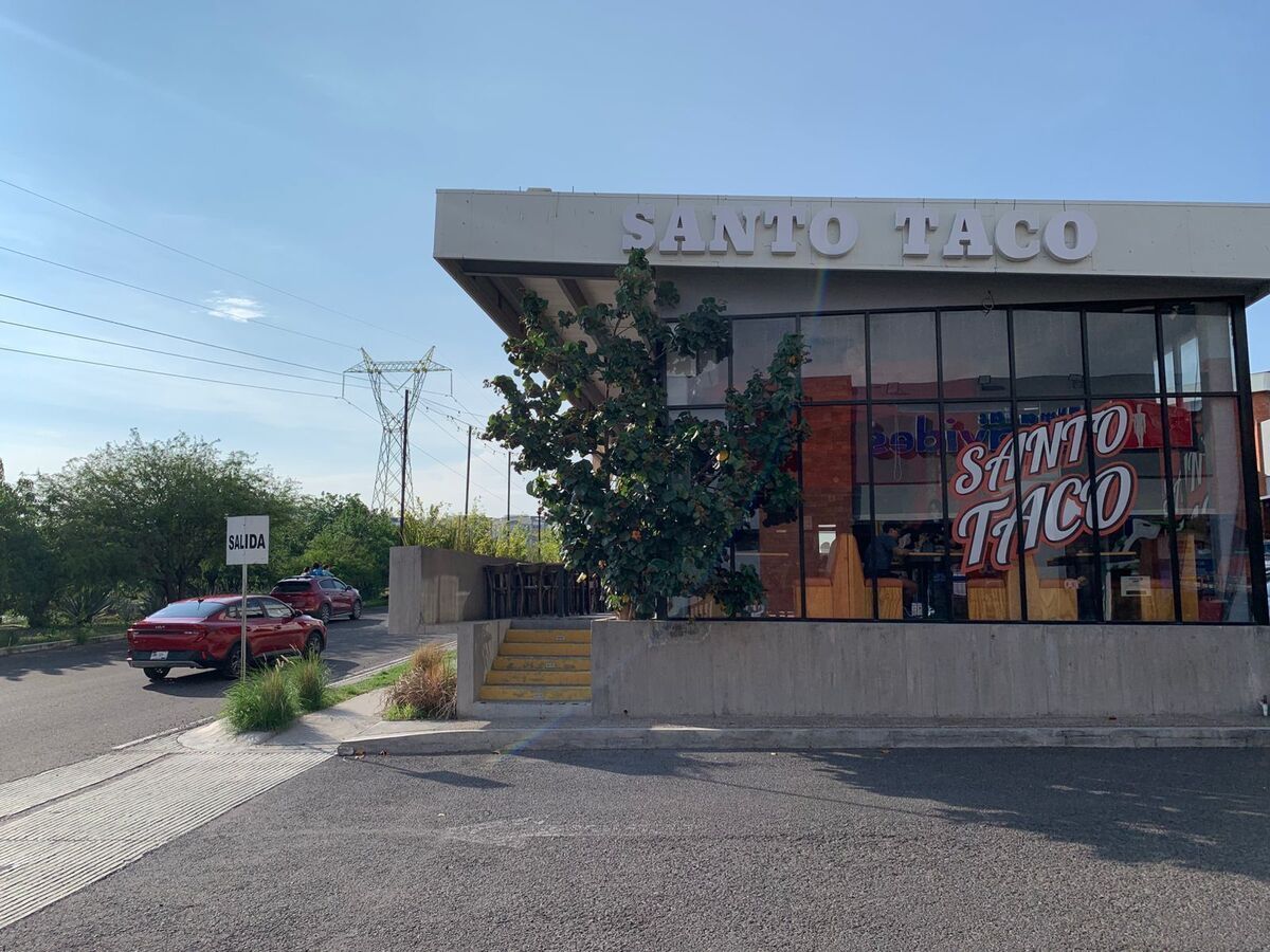 Commercial Local For Sale in Juriquilla ideal for investors, photo 1 of 14