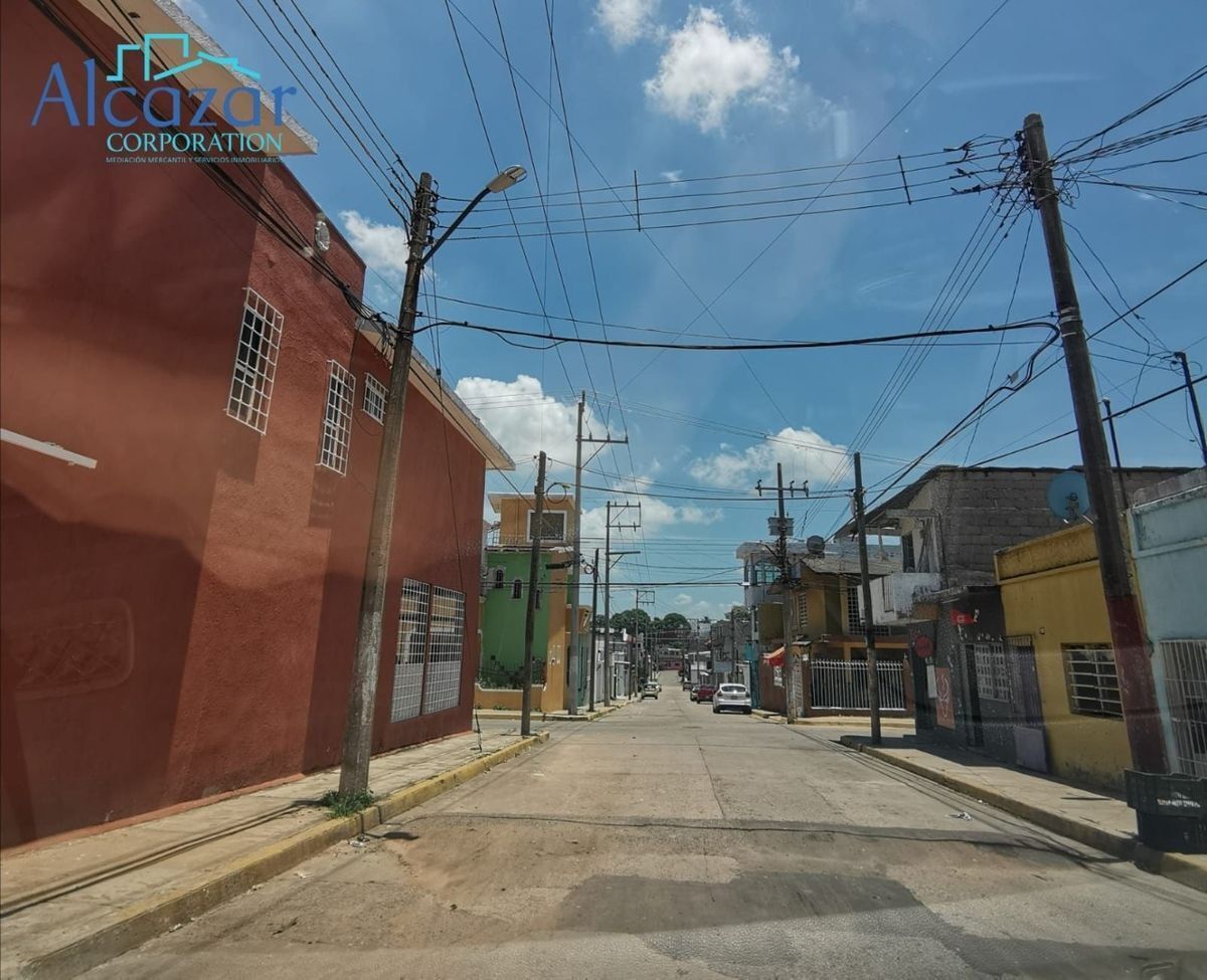 7 of 10: Calle Porfirio González