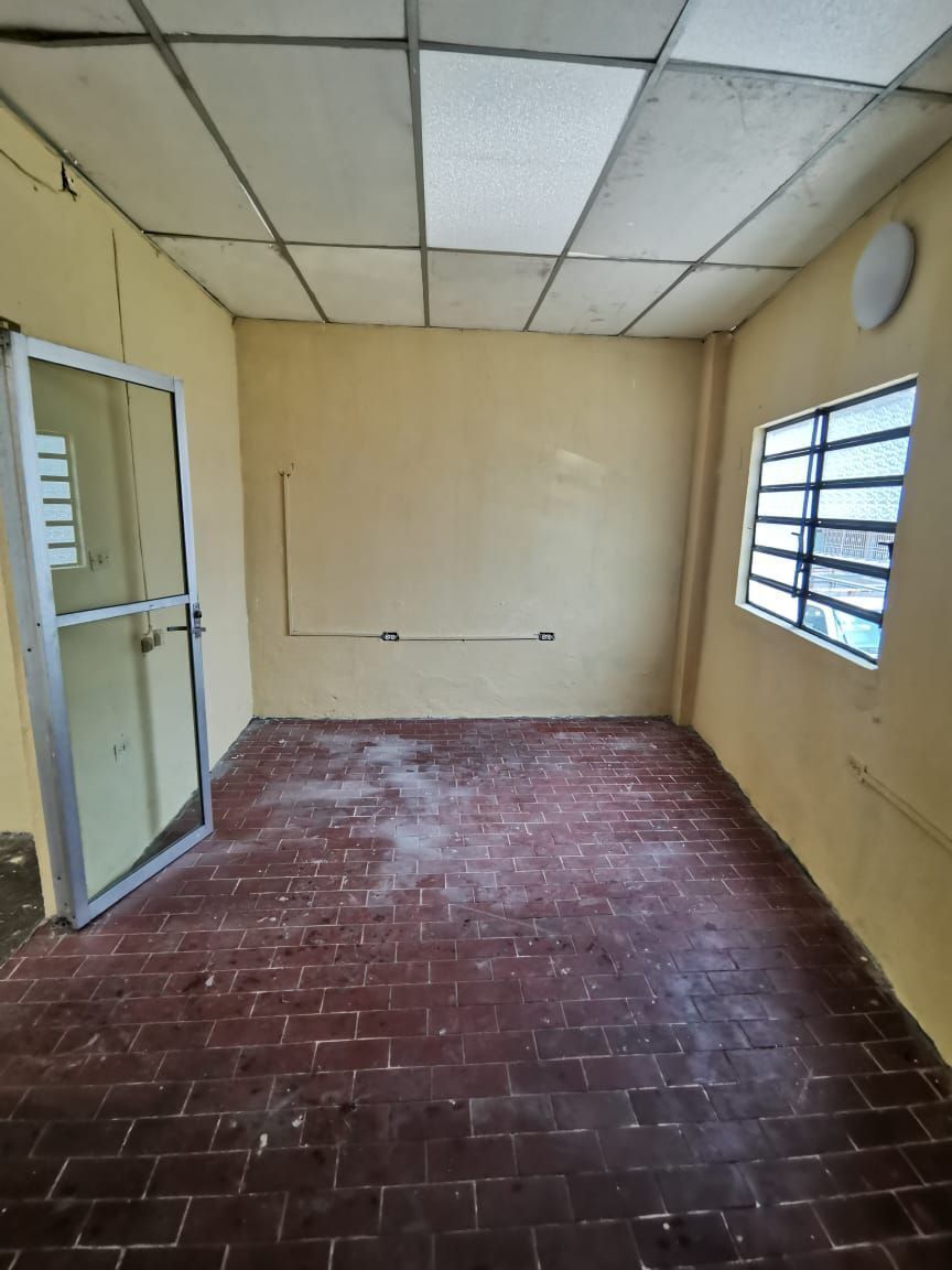 9 of 10: Interior de oficinas