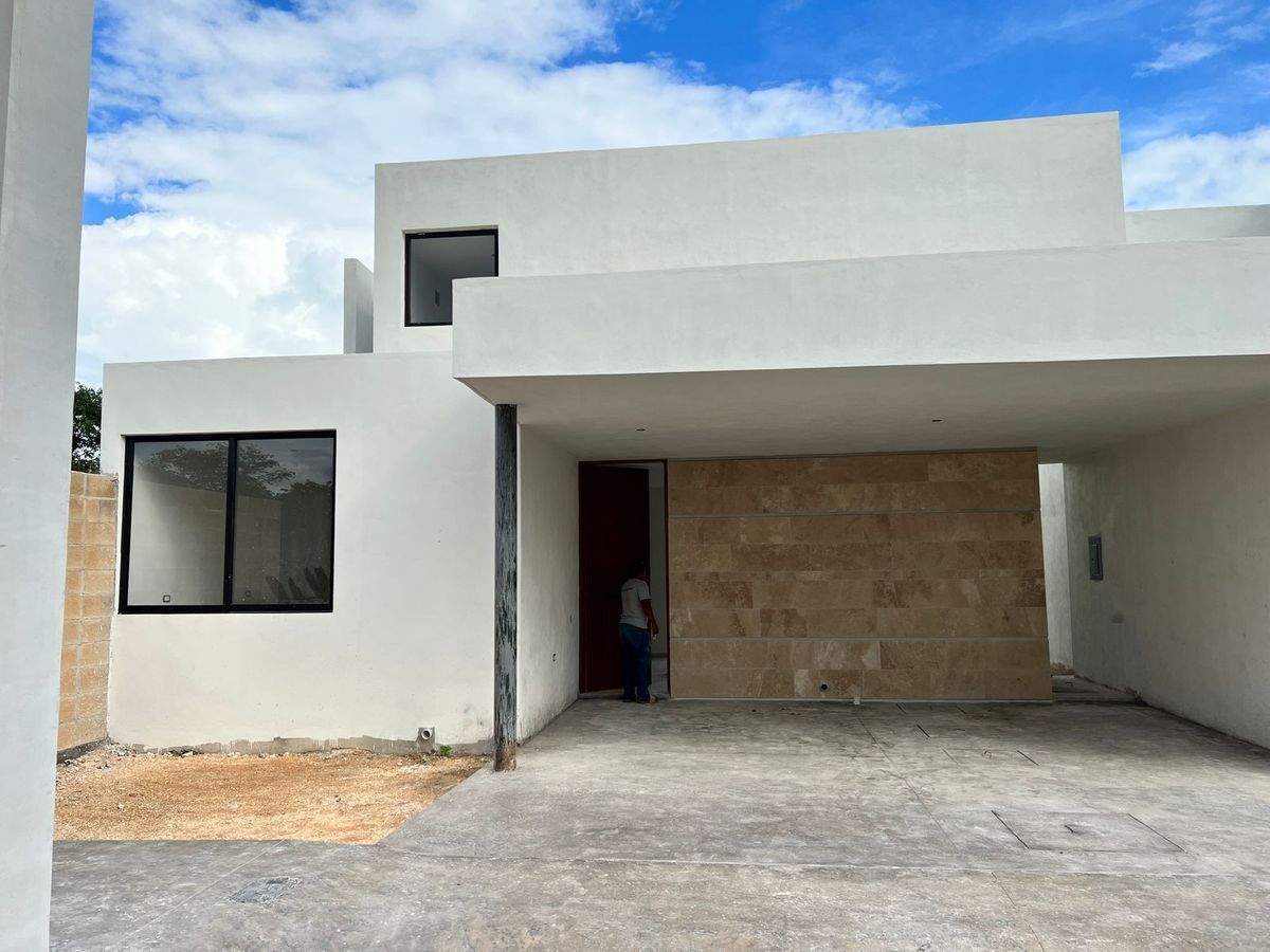 CASA EN VENTA EN MÉRIDA, PRIVADA SAVARA, MODELO ISORA, DICIEMBRE 2023