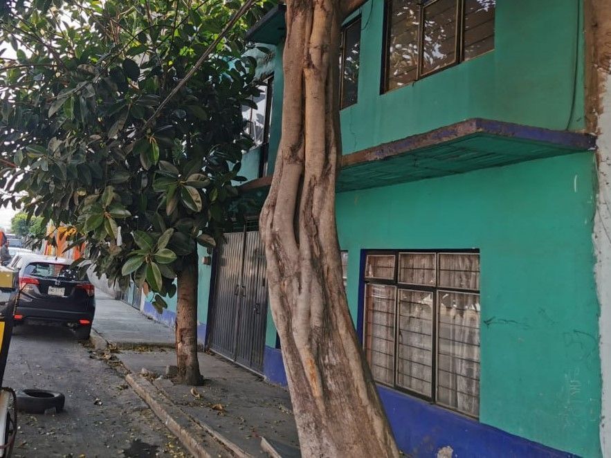 SE VENDE CASA EN SANTA MARTHA ACATITLA NORTE IZTAPALAPA $6'000,000