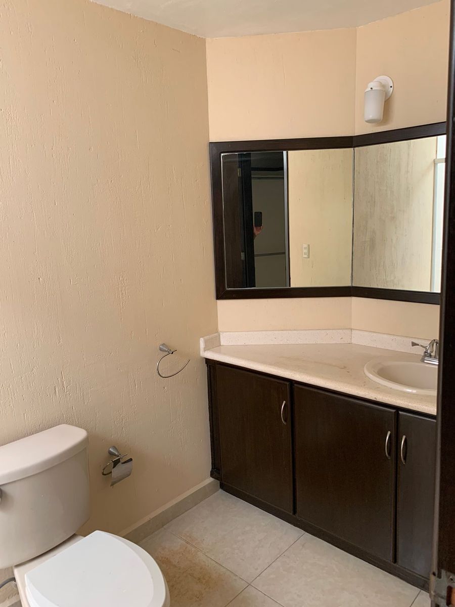 11 de 16: Baño recámara principal