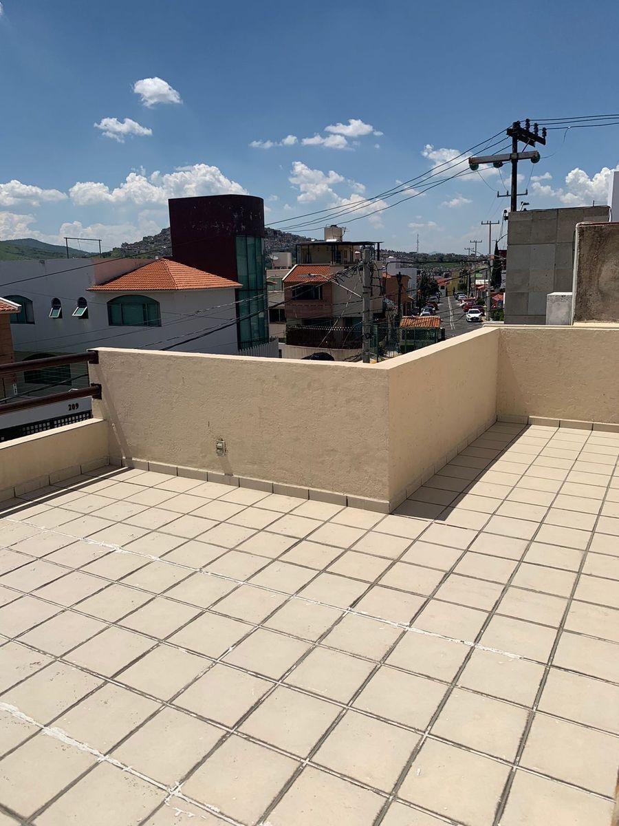 16 de 16: Terraza