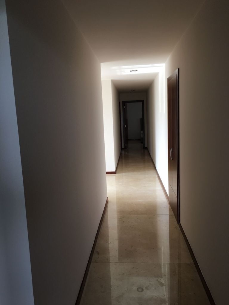 7 de 13: Pasillo Principal