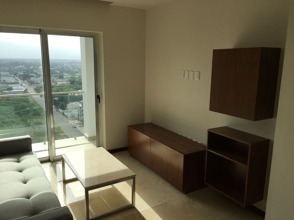 9 de 13: Sala Privada Amueblada