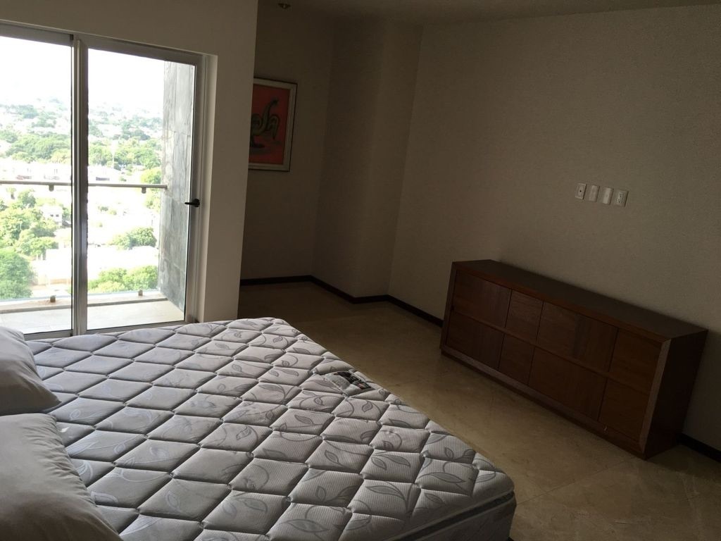 12 de 13: Habitación Amueblada