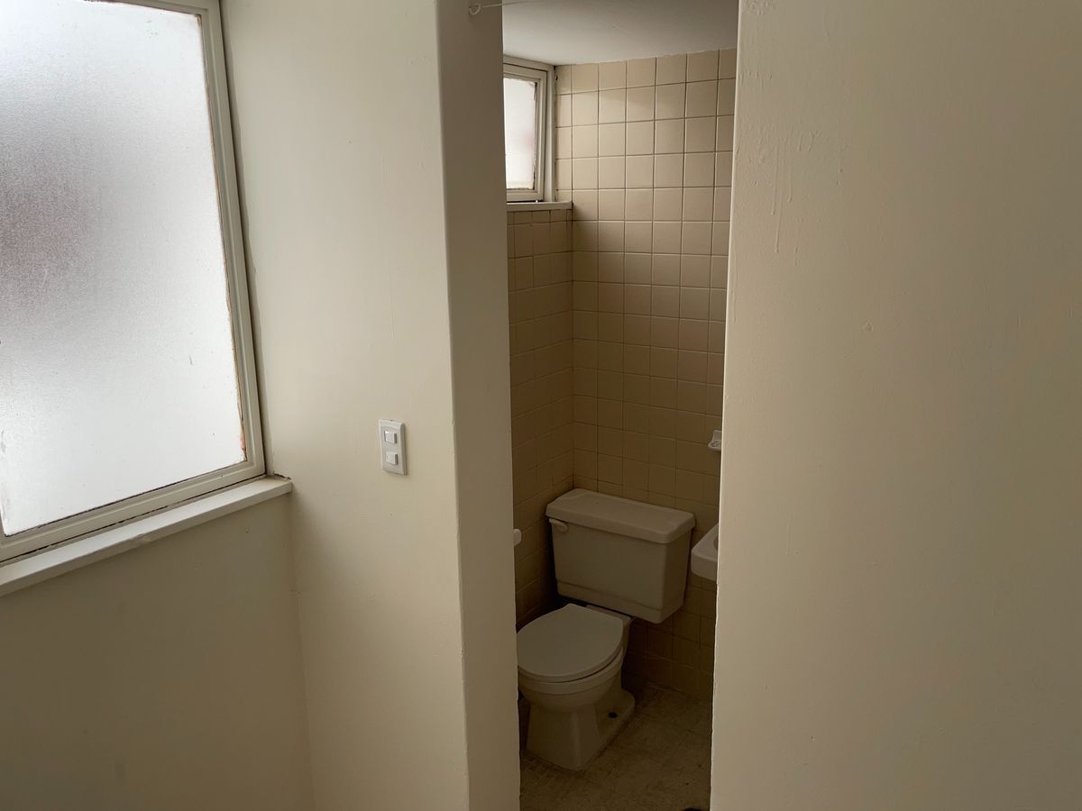 18 de 33: Cuarto de servicio