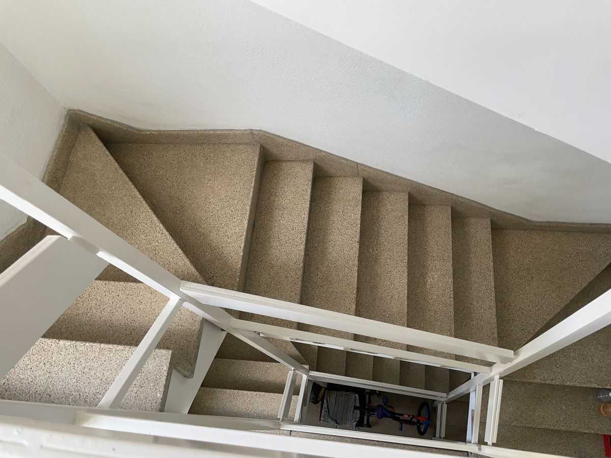33 de 33: escaleras edifiico