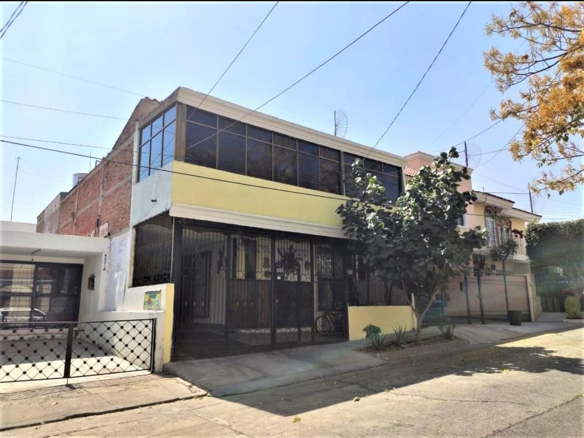 CASA EN VENTA JARDINES ALCALDE