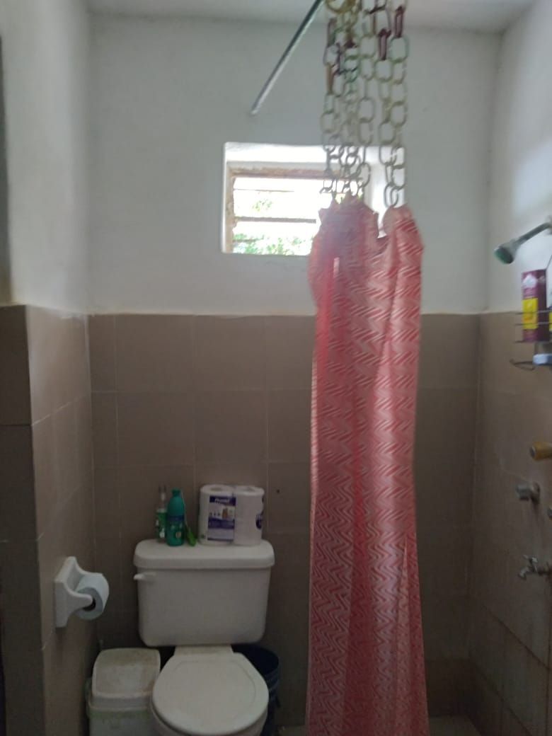 Uno de los baños de la casa