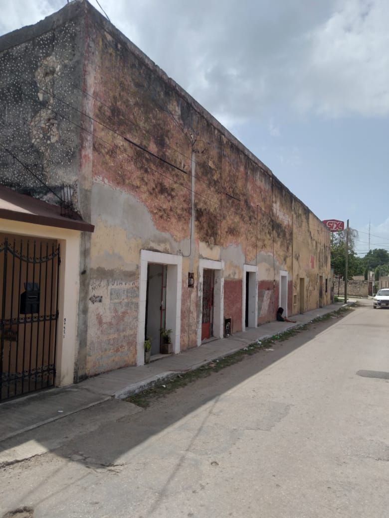 1 de 32: Fachada de la casa, calle principal