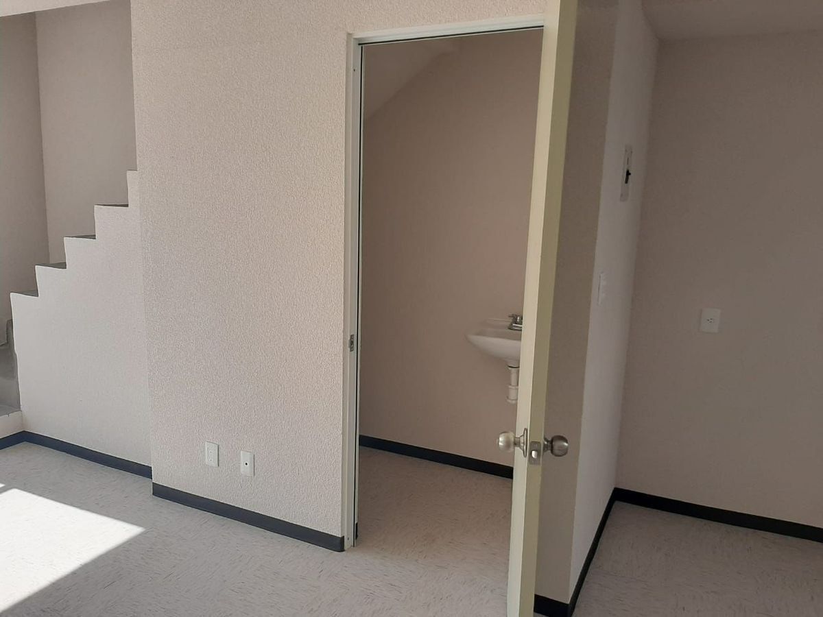 16 de 26: medio baño en Olanta Baja