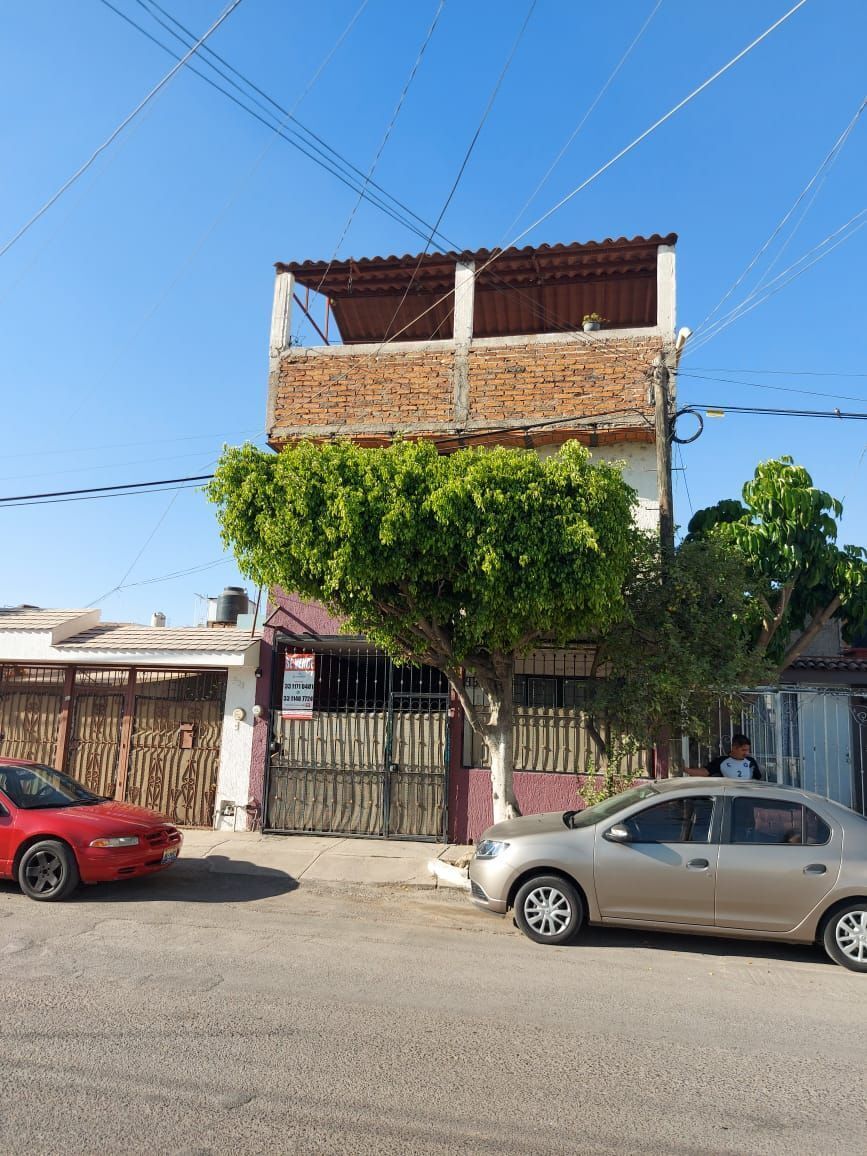 8 casas en venta en Educadores jaliscienses, Tonala, Jalisco -  