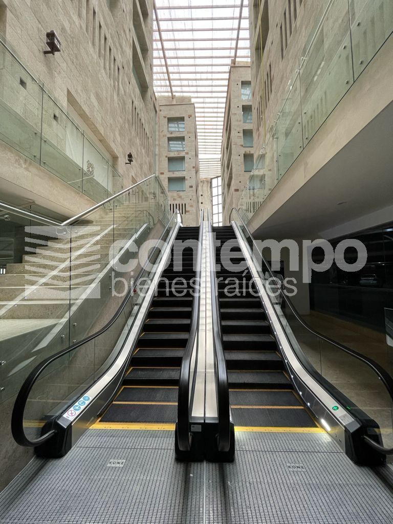 Renta - Oficina - Plaza Corporativo Antigua - Zona Esmeralda - Atizapán - EDOMEX