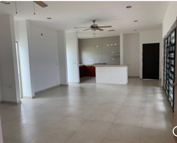 5 de 17: ÁREA DE SALA Y COMEDOR AMPLIA