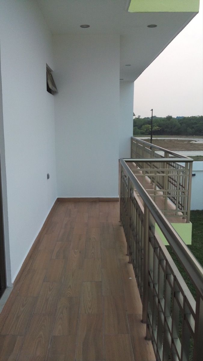 14 de 17: BALCÓNES EN HABITACIONES