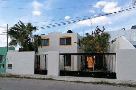 Amplia casa en venta en Francisco de Montejo, Mérida, Yucatán