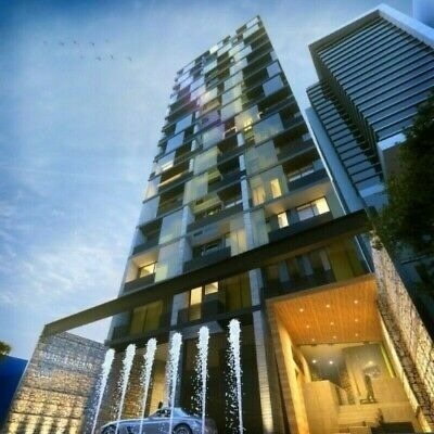 2 de 30: Fachada de edificio 