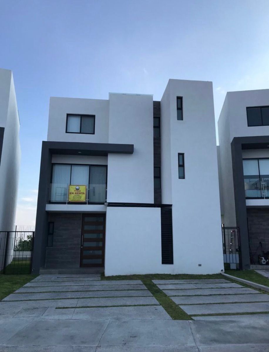 Casa amueblada en renta en Zibata con increíble vista