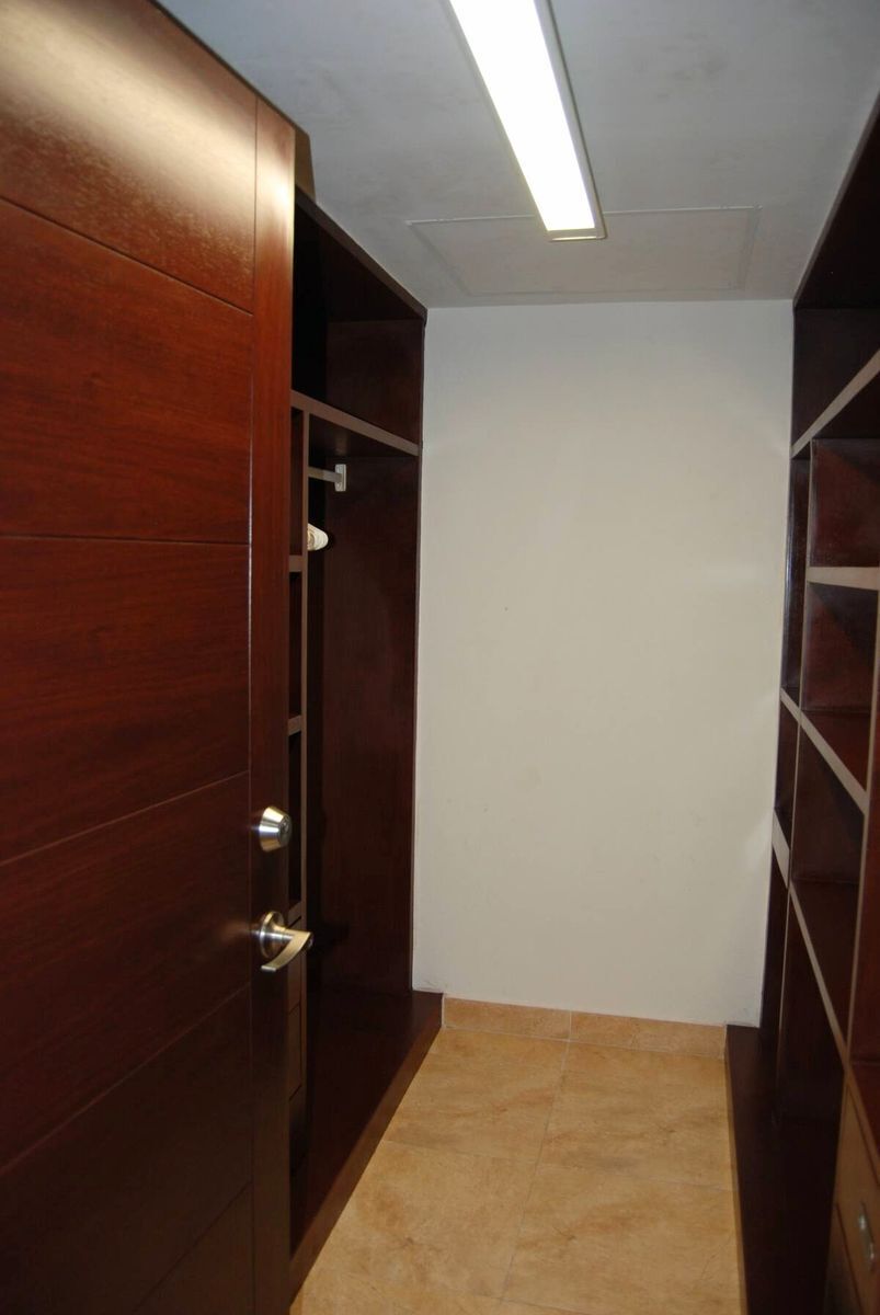 14 de 19: Closets. 