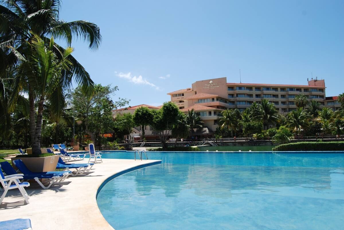 18 de 19: Alberca / Pool.