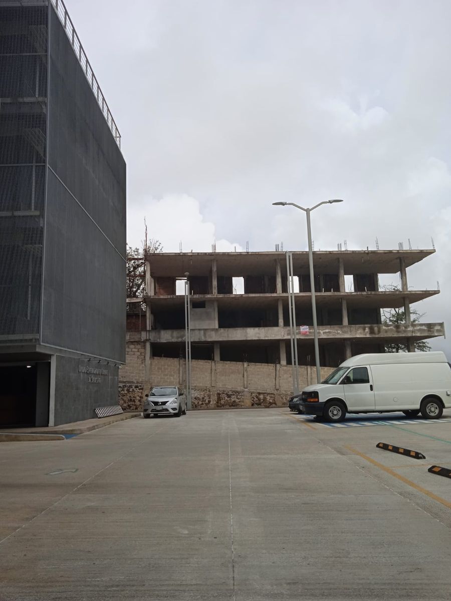 EXCELENTE TERRENO CON CONSTRUCCIÓN EN VENTA, IDEAL PARA INVERSIONISTAS