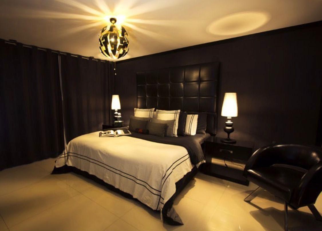 Recámara principal con vestidor y baño con jacuzzi, foto 8 de 10