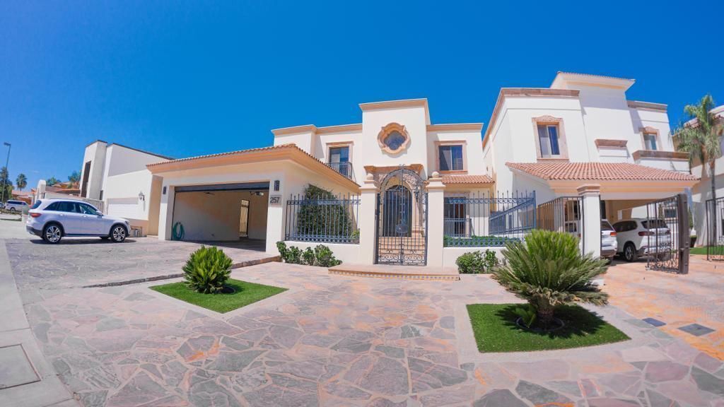 Casa en venta en Club de Golf Los Lagos Residencial de Hermosillo, Sonora