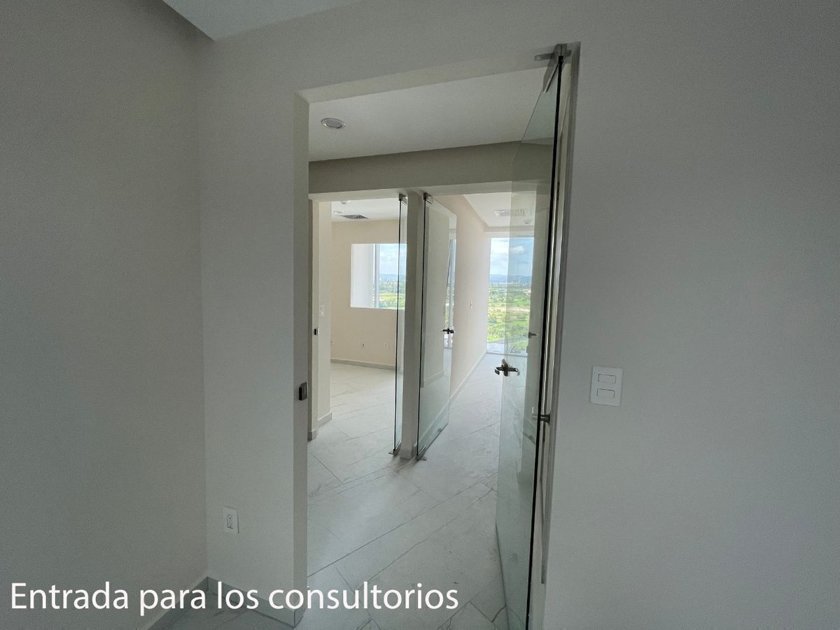 3 de 14: Consultorio en renta Hospital Real San José Valle Real Gdl