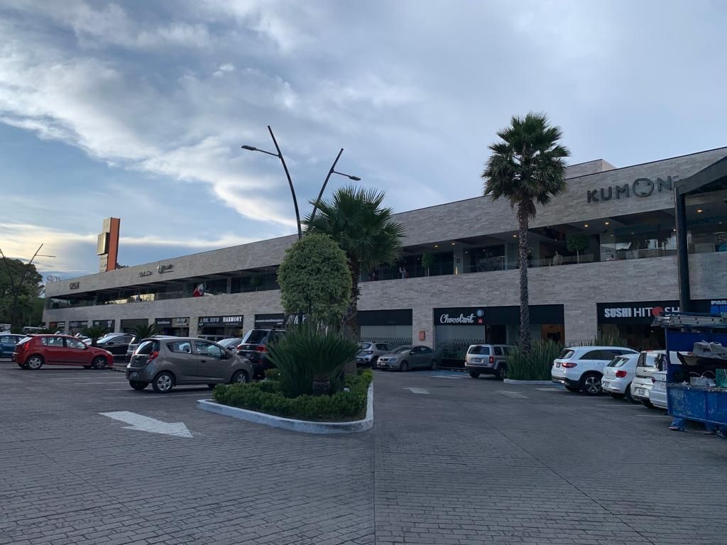 2 de 24: Imagen Plaza