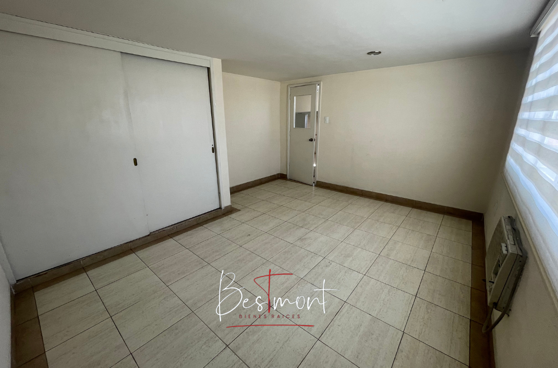 23 de 34: Privado planta alta