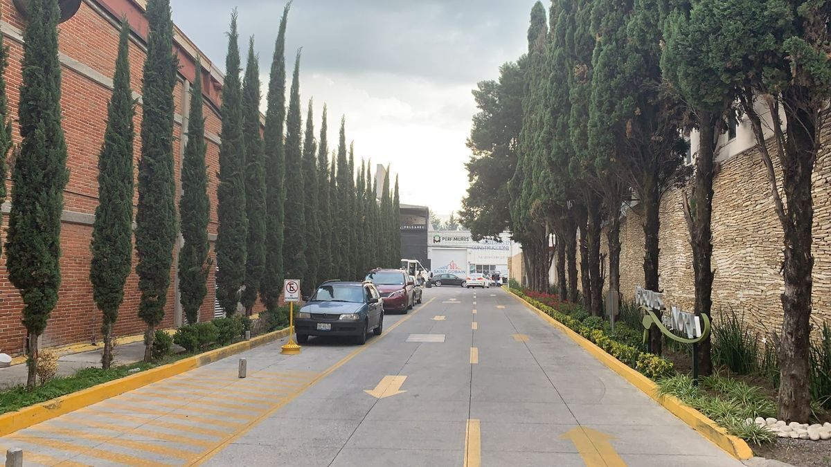 26 de 27: Privada de acceso al fraccionamiento