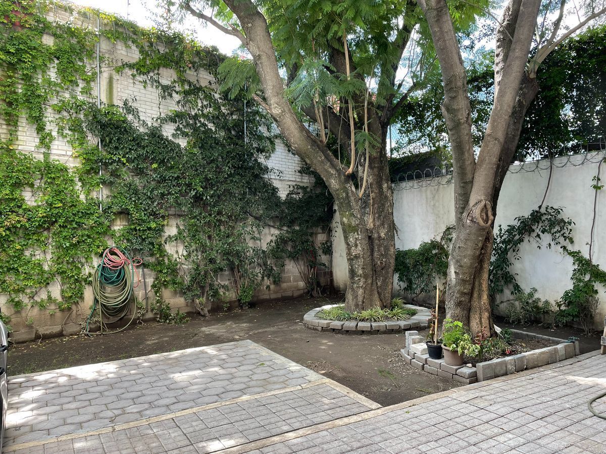 17 de 27: Cajón de estacionamiento 1