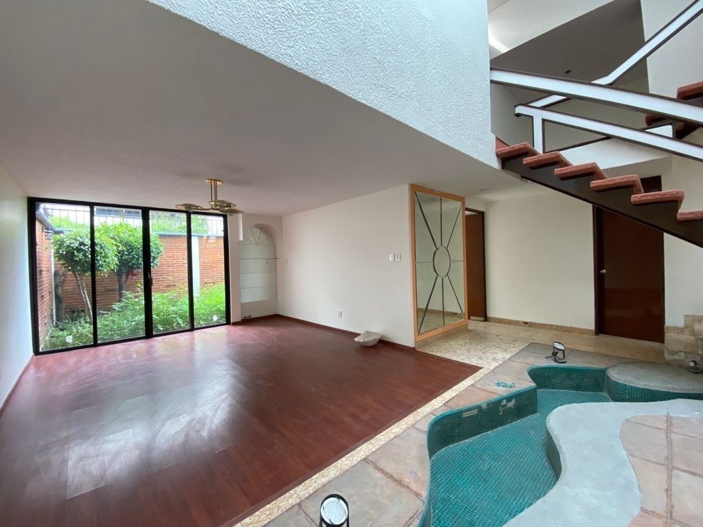 CASA EN RENTA 290m2 COLONIA LINDAVISTA CON JARDÍN Y TERRAZA