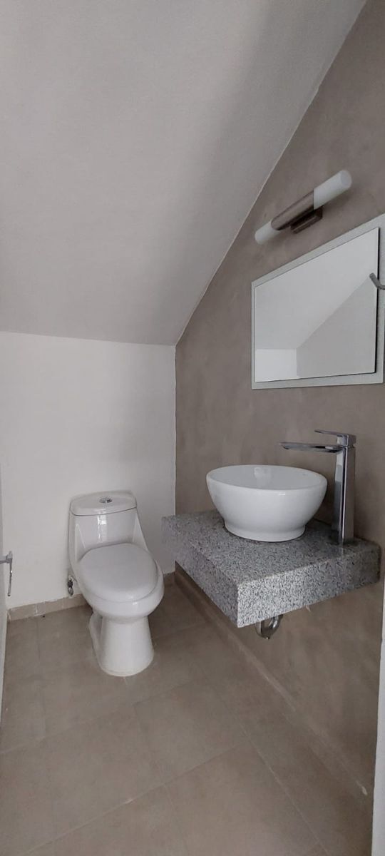 18 de 22: Baño Visitas