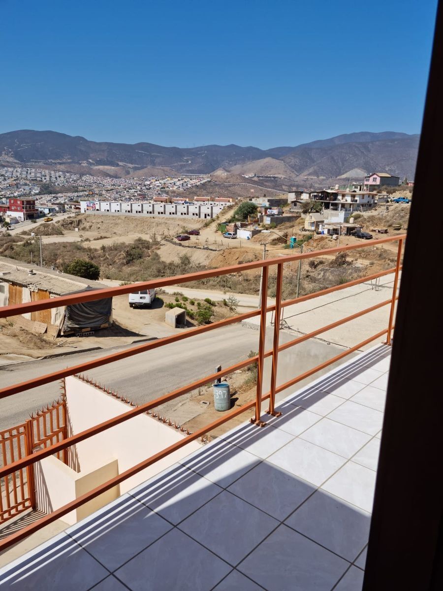 28 de 34: Balcón de recámara principal