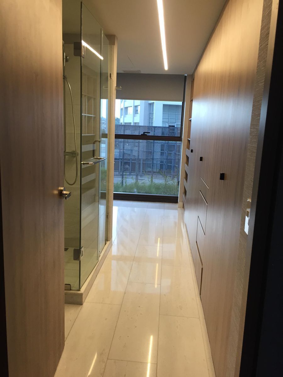 12 of 38: ingreso recámara tres