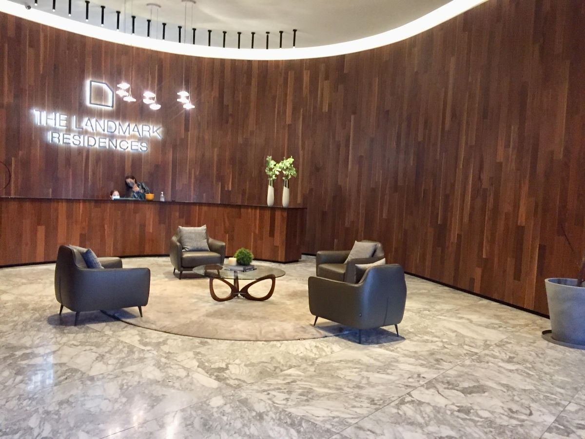 21 de 23: lobby ingreso