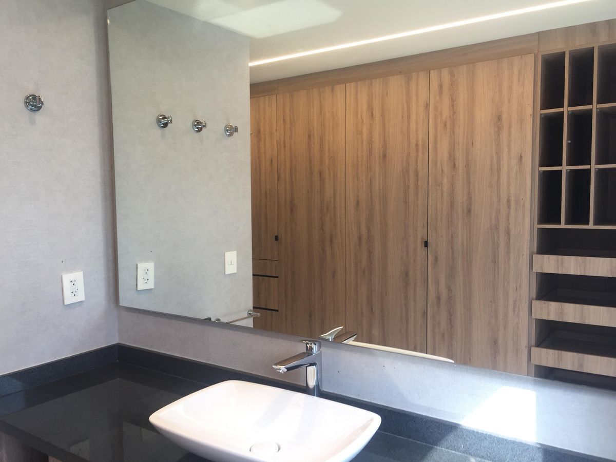 5 of 38: baño y closet vestidor