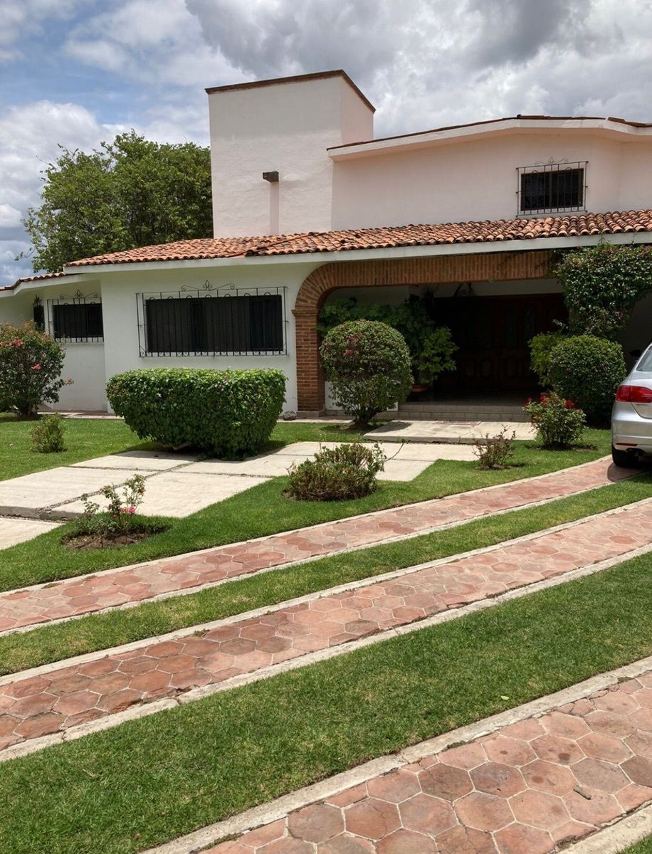 Hermosa casa en renta/venta en el Club de Golf San Gil