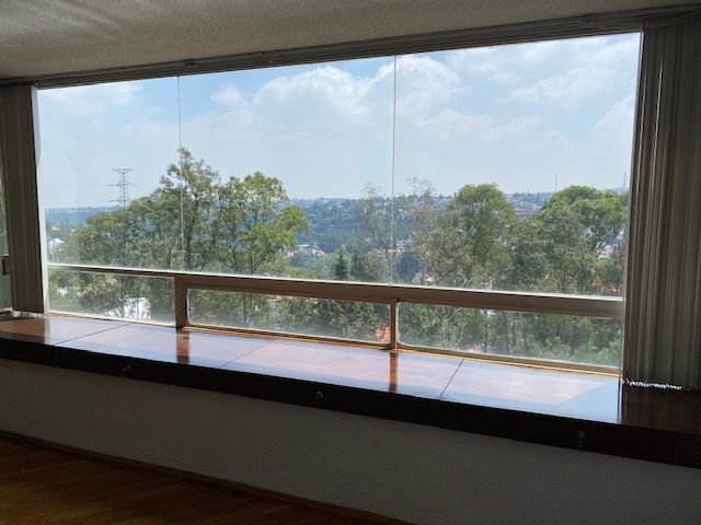 5 de 28: Ventanal de la sala/comedor