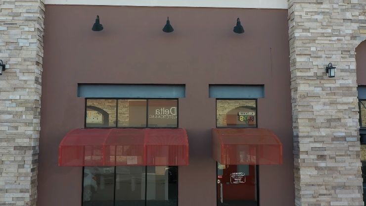 3 de 5: Fachada de local en venta