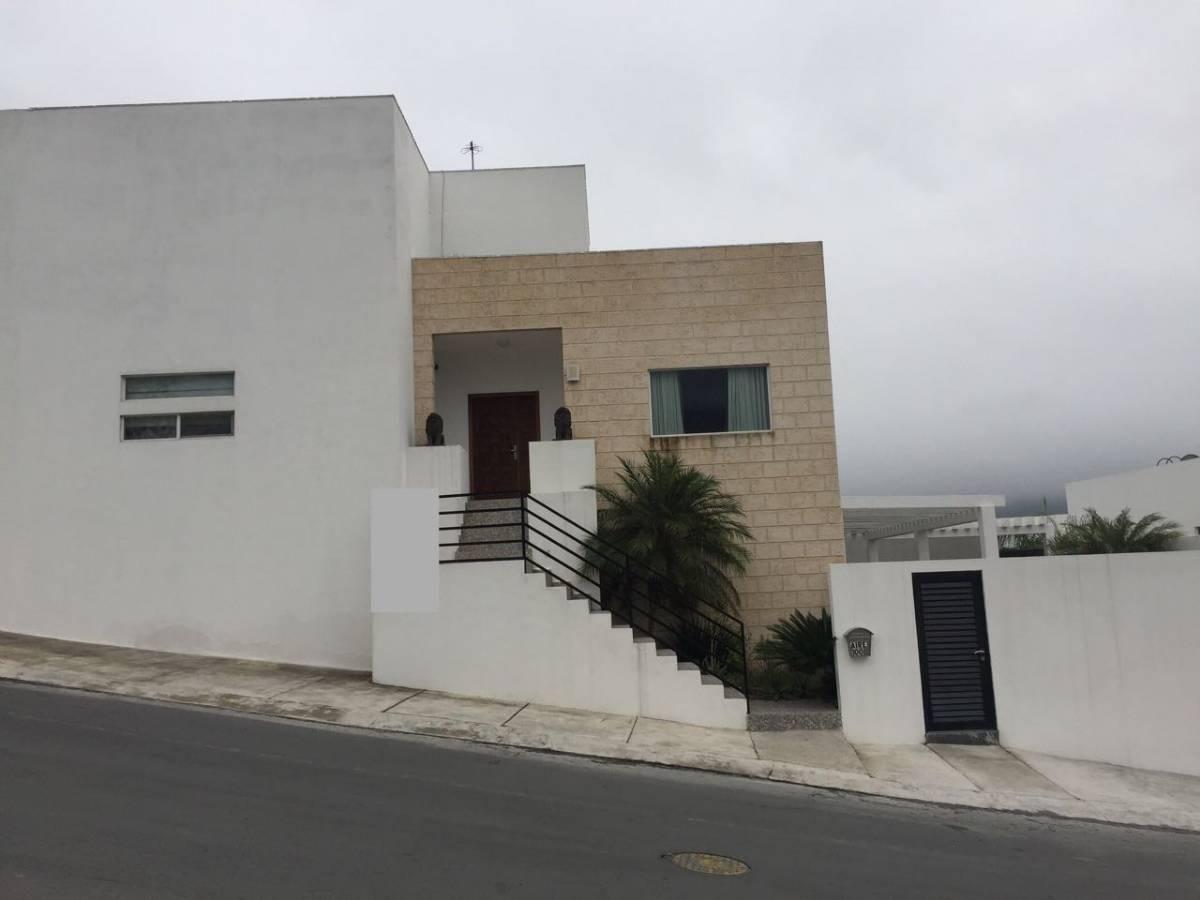 CASA EN VENTA EN NATURA, CARRETERA NACIONAL, MONTERREY, NL (4 Recamaras) |  EasyBroker