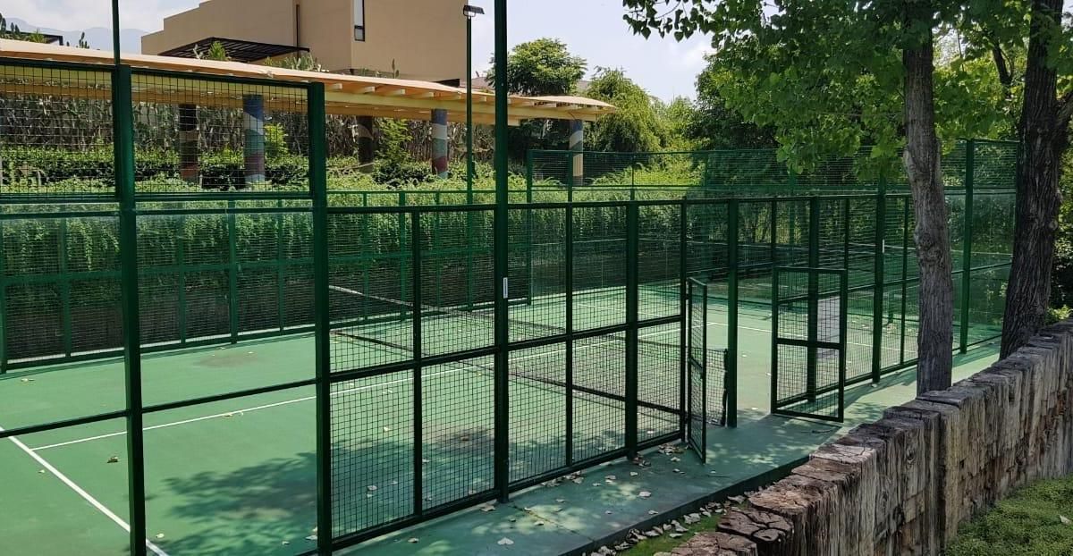 TERRENO PLANO EN VENTA EN LOS AZULEJOS CARRETERA NACIONAL ZONA SIERRA ALTA