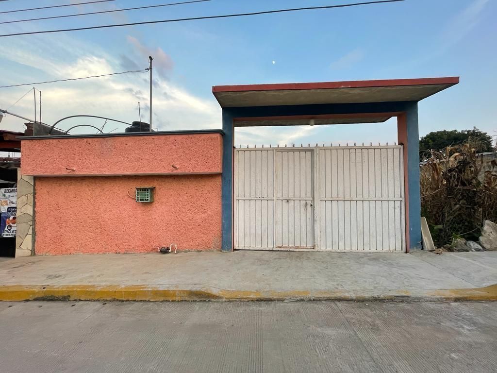 SE VENDE CASA DE DOS PLANTAS UBICADA EN EL JOBO