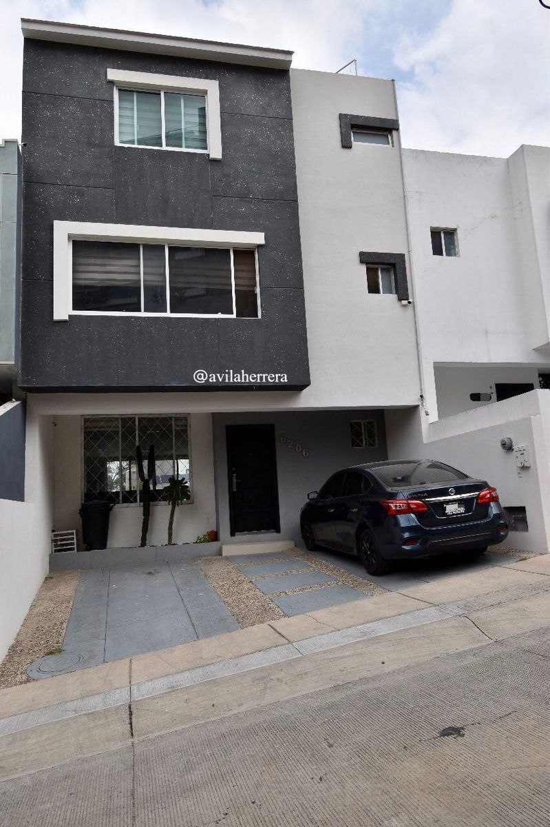 2 de 42: FACHADA